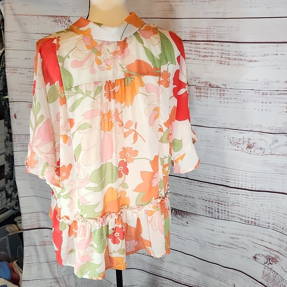 Umgee women's sheer flowery pattern top - Picture 5 of 7